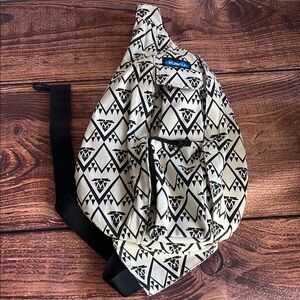 Kavu Black and White Patterned Men's Bag